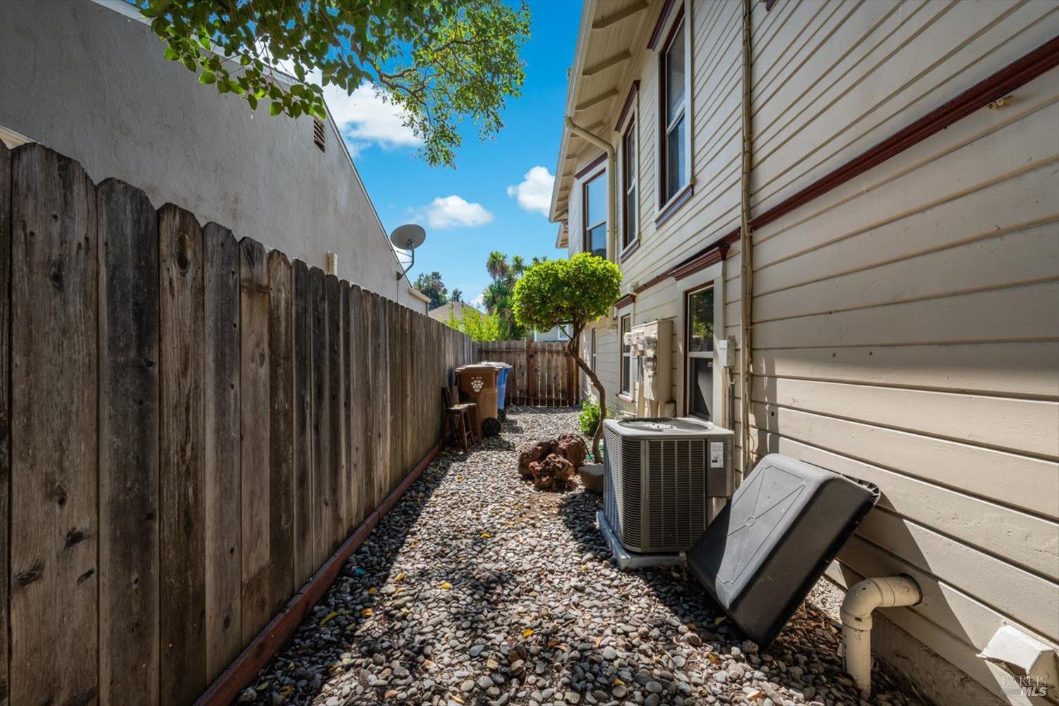 Property photo 33
