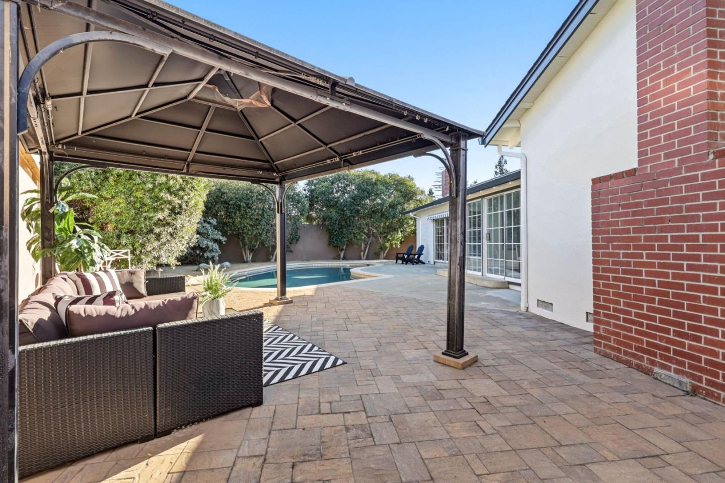 Property photo 38