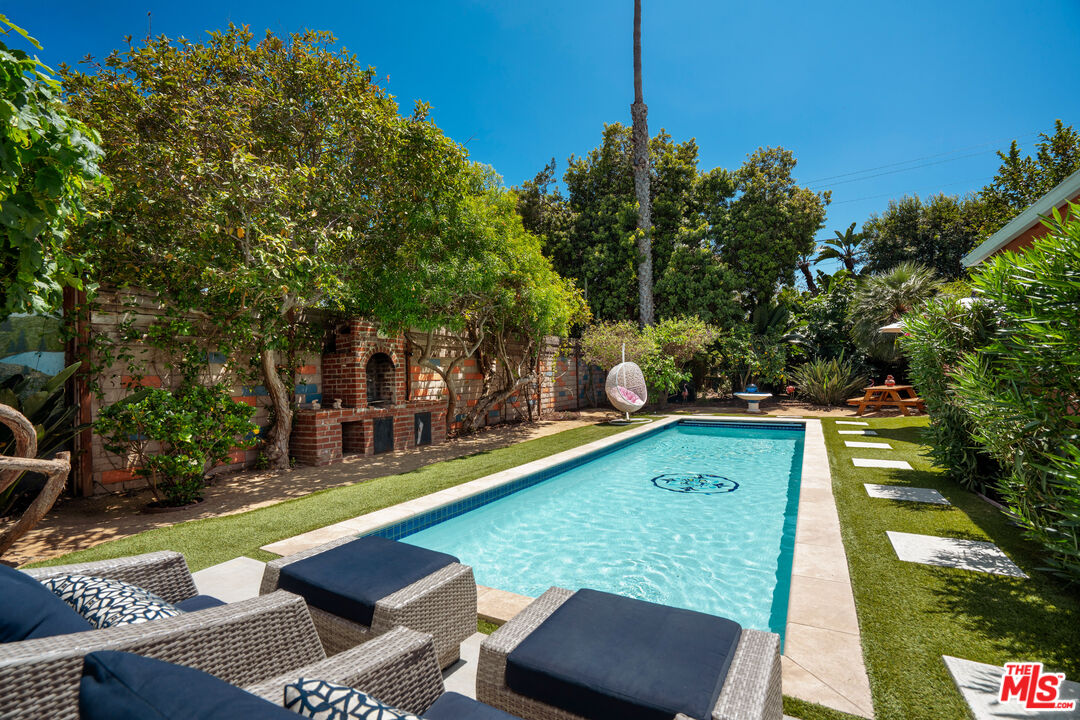 Property photo 31