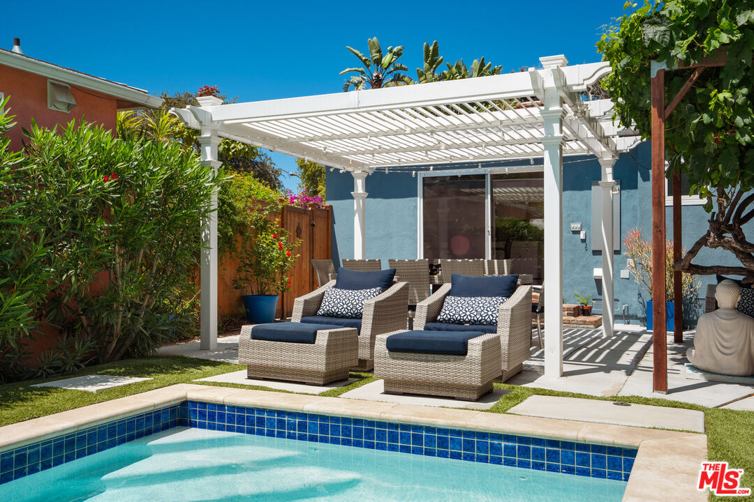 Property photo 32