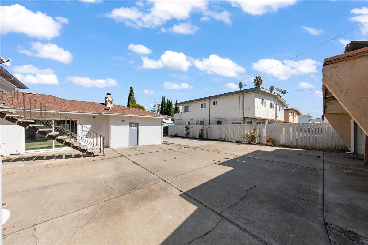 Property photo 16