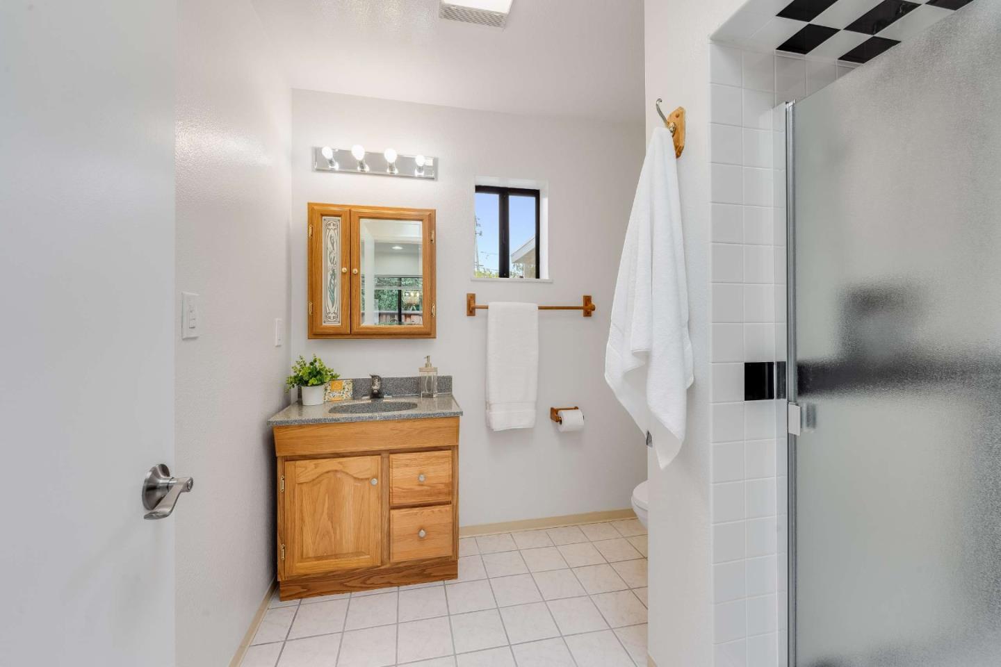 Property photo 44