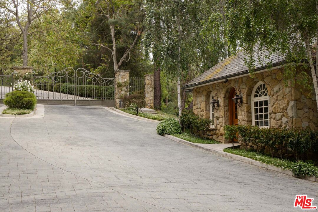 Property photo 42