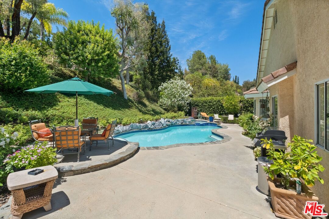 Property photo 33