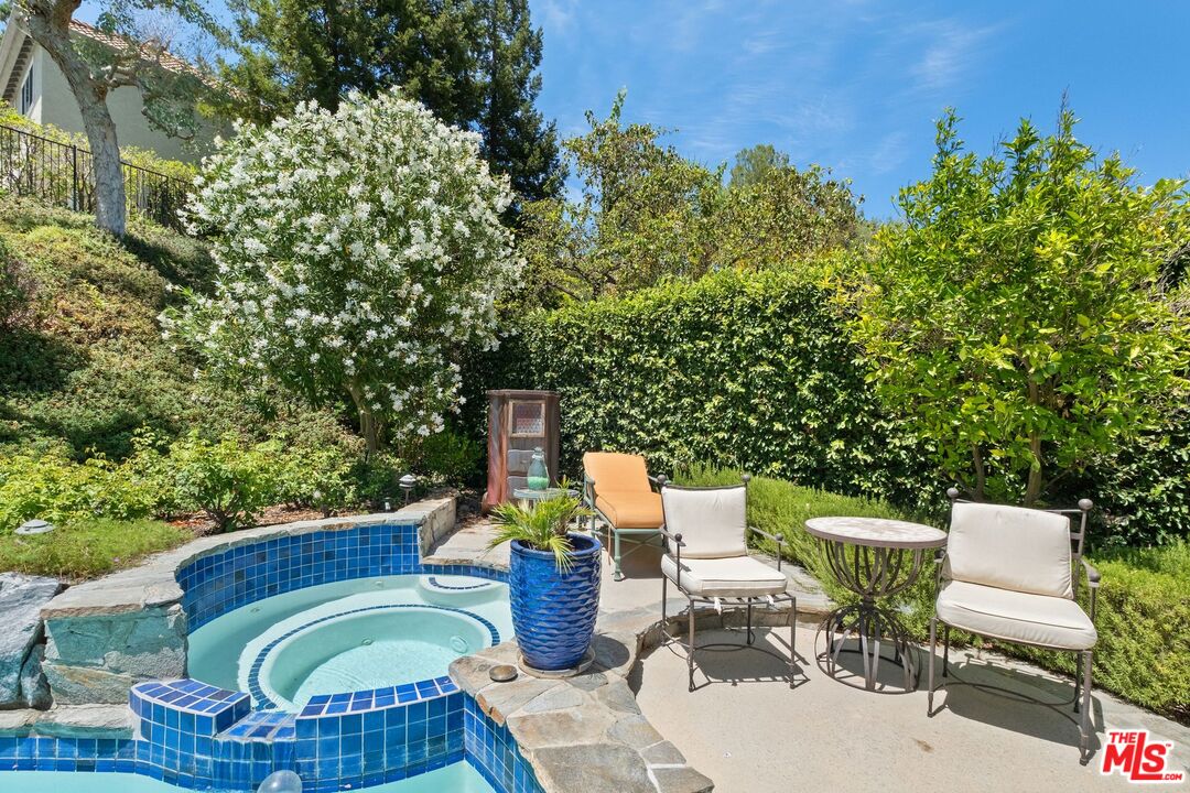Property photo 35