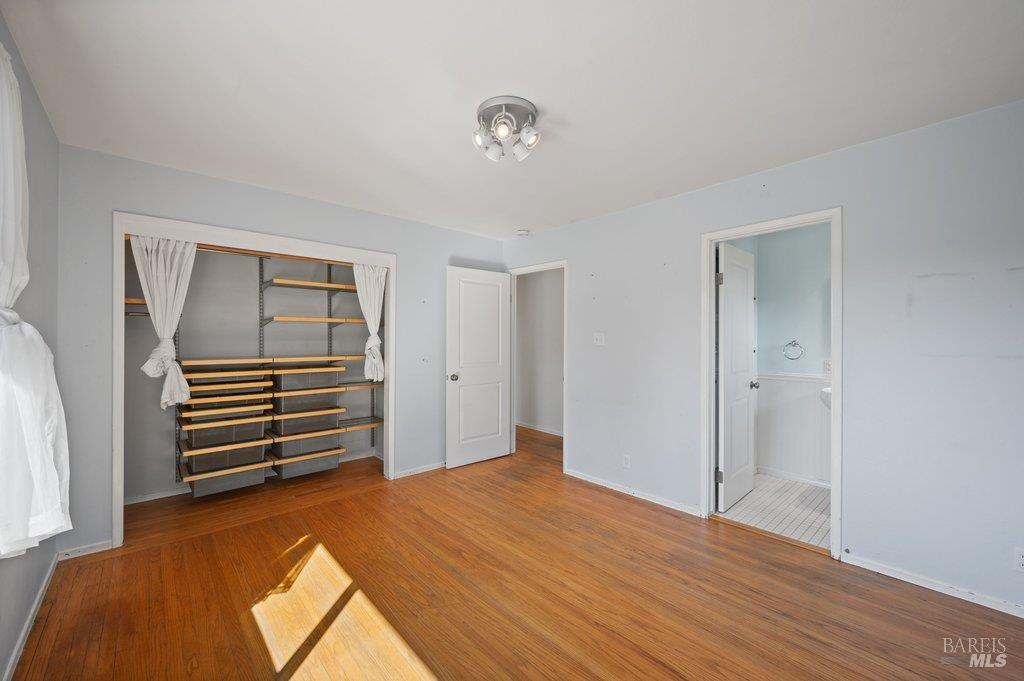 Property photo 24