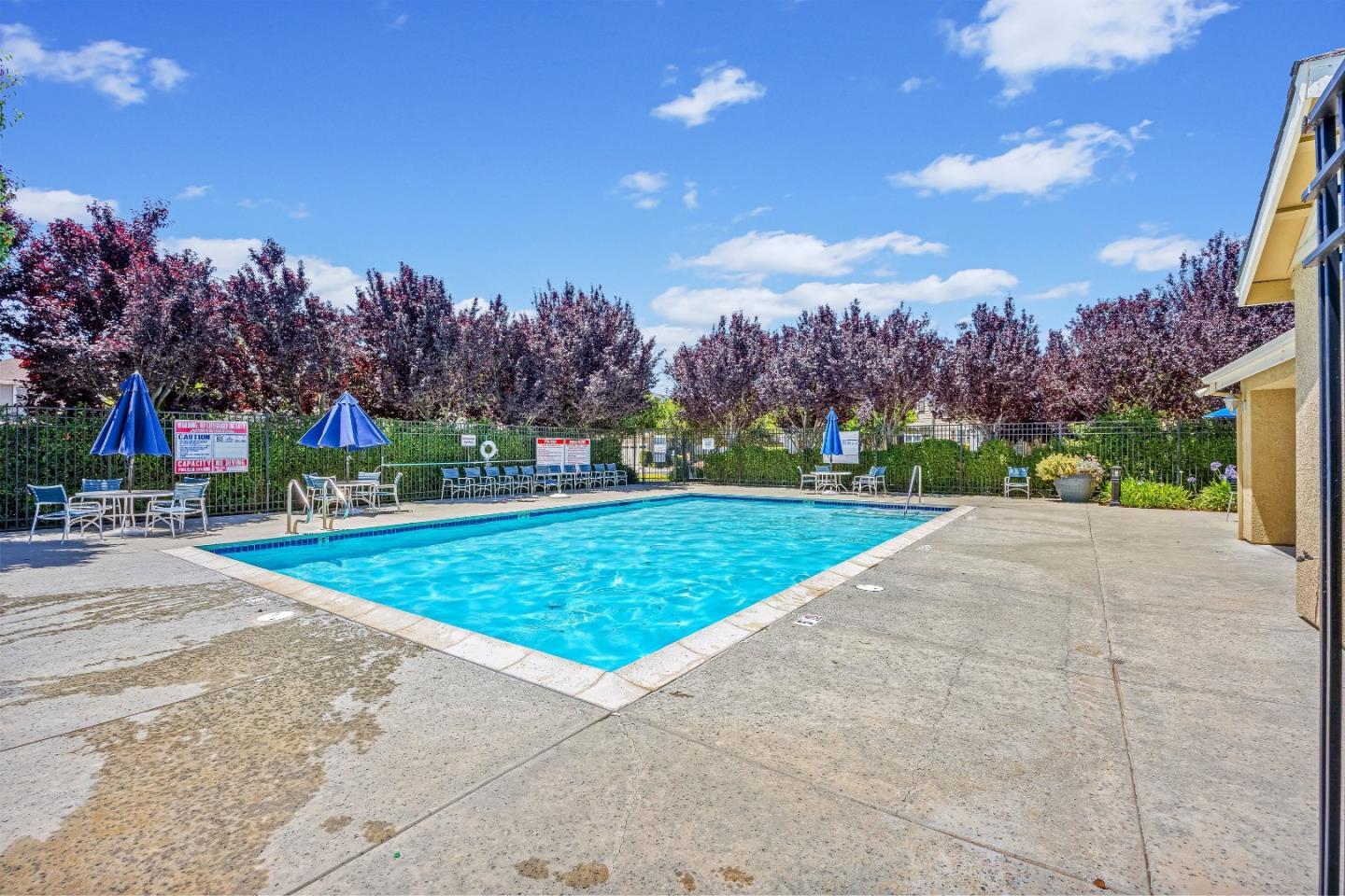 Property photo 40