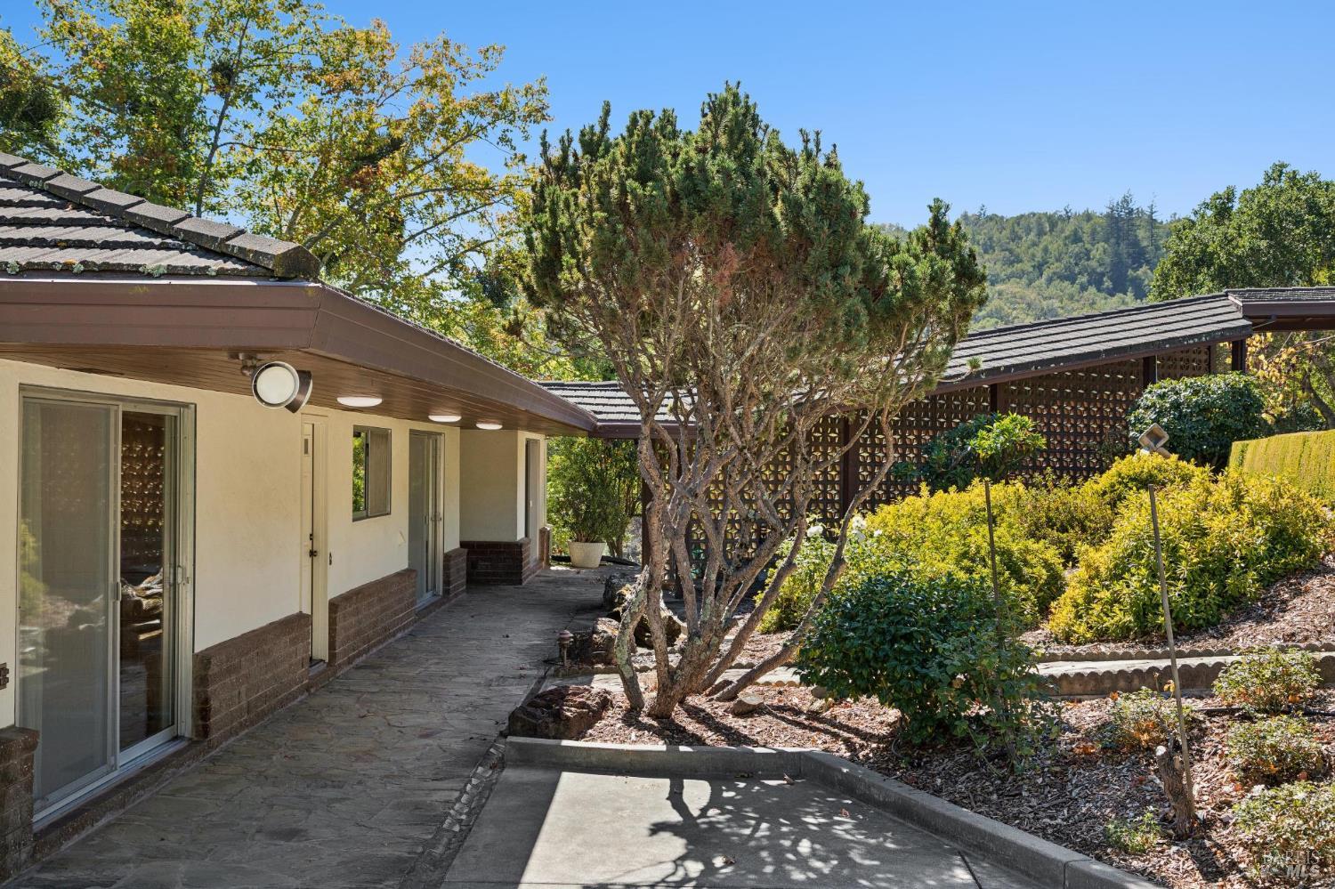 Property photo 38