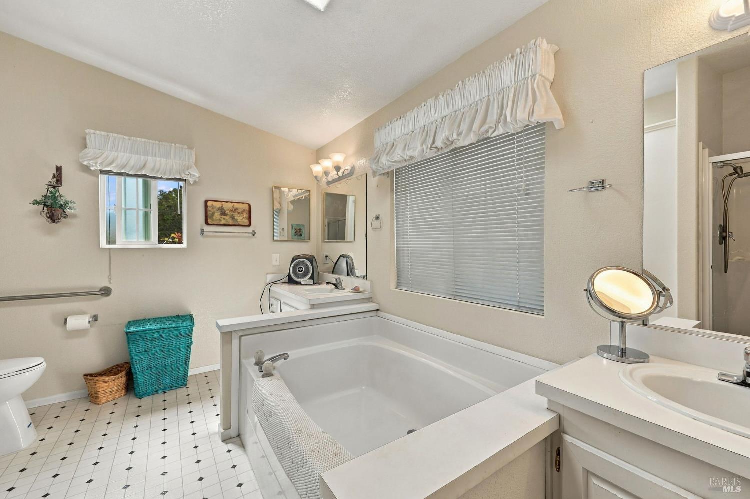 Property photo 23