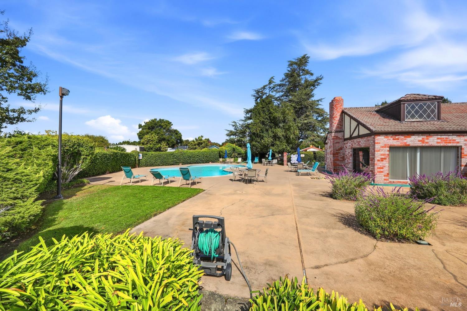 Property photo 32