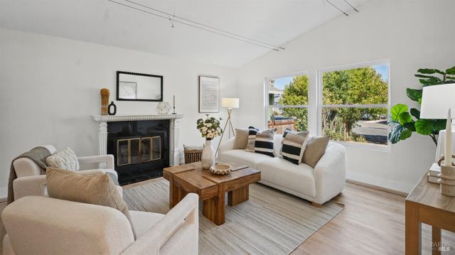 Property photo 36