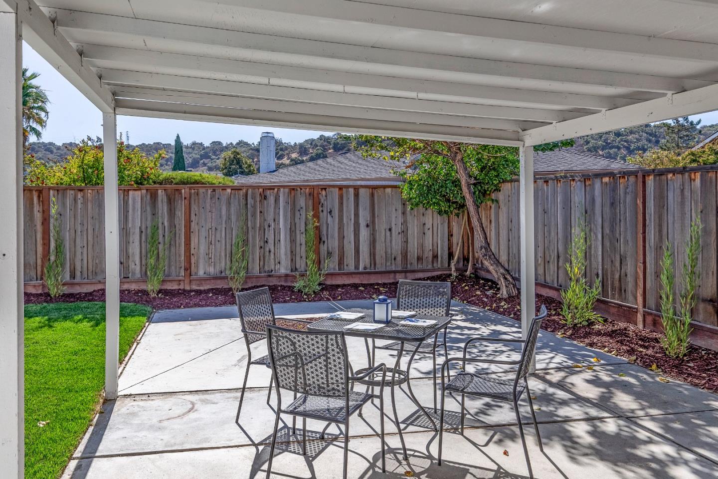 Property photo 28
