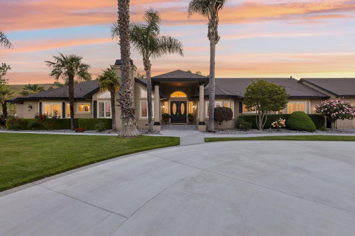 125 Surf Way
