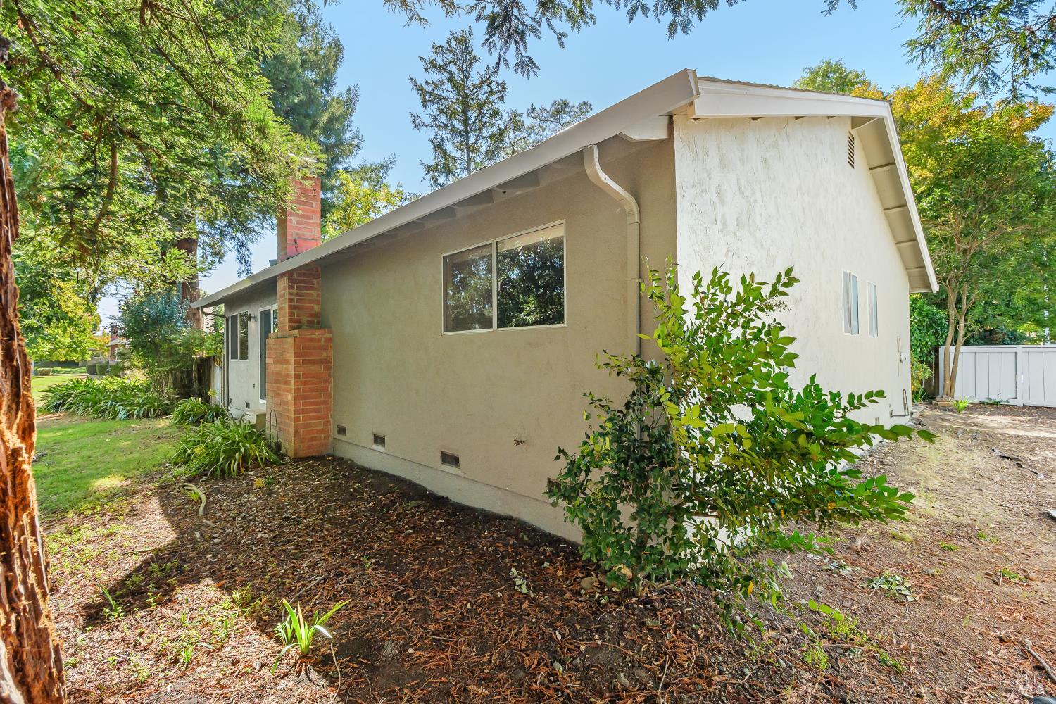 Property photo 38