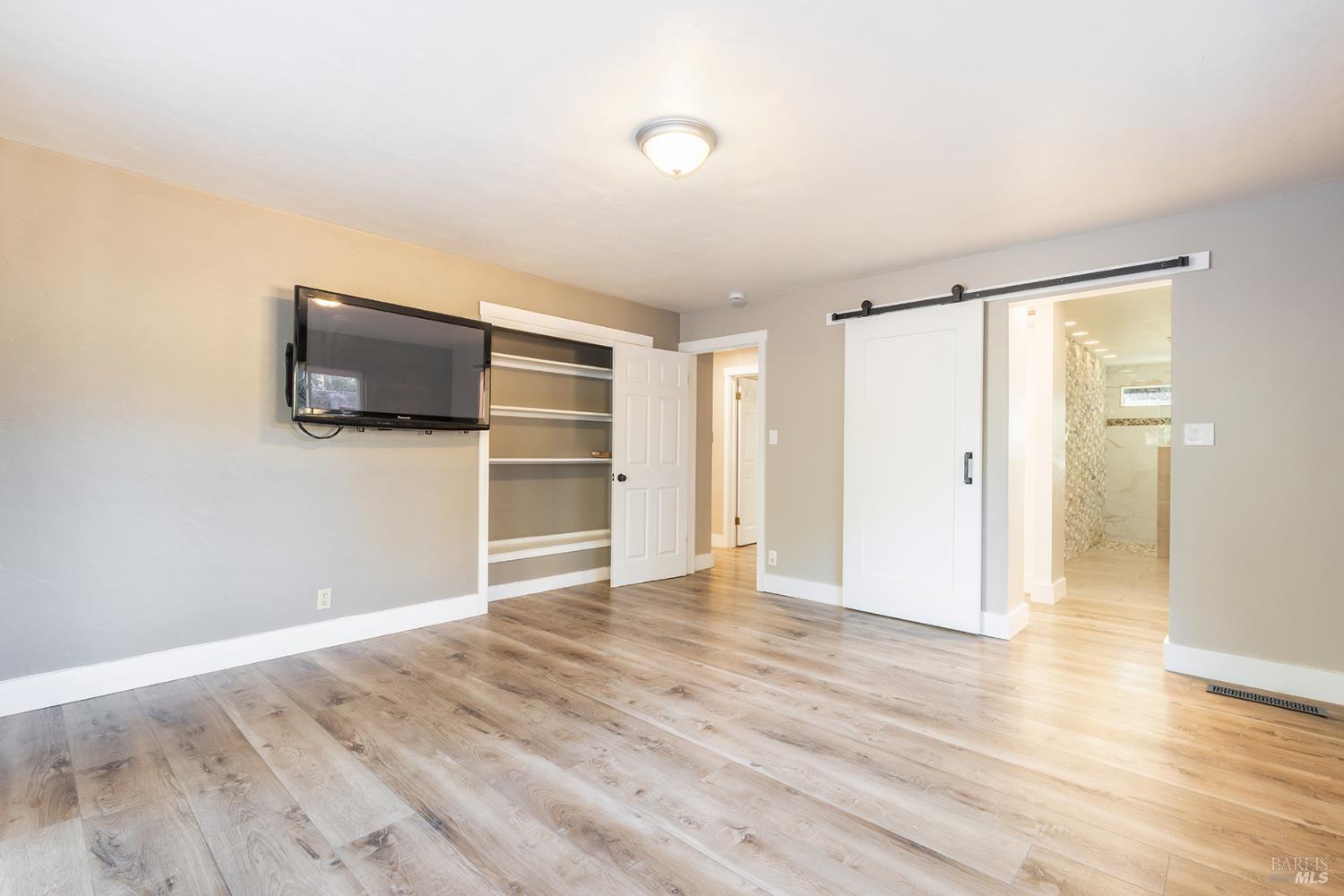 Property photo 38