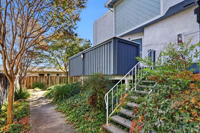 Property photo 44