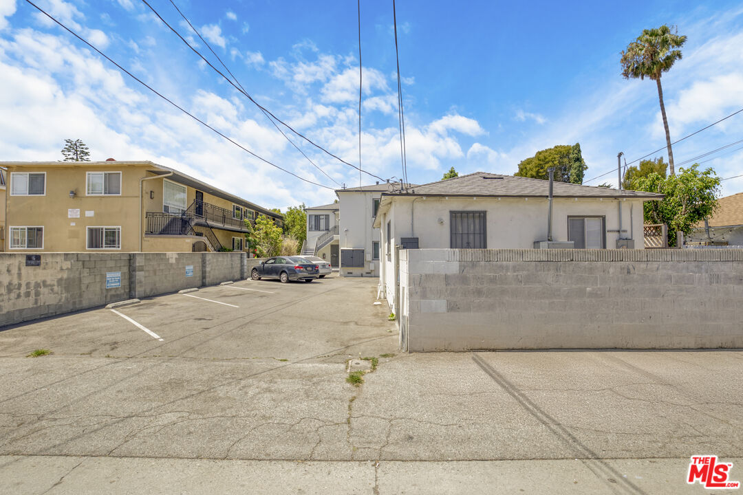 Property photo 25