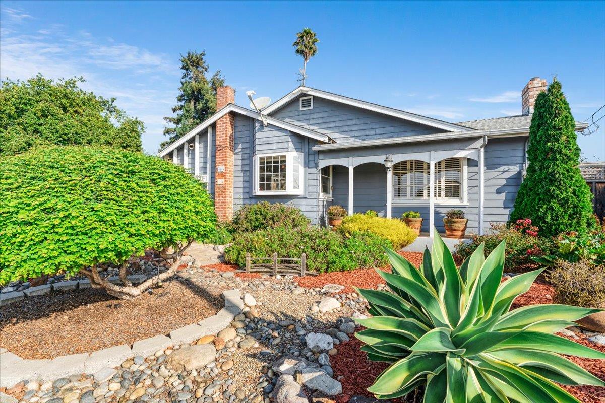 172 W Phillips Rd