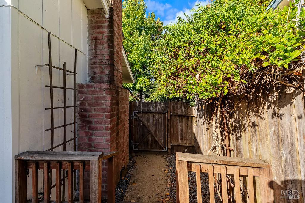 Property photo 31