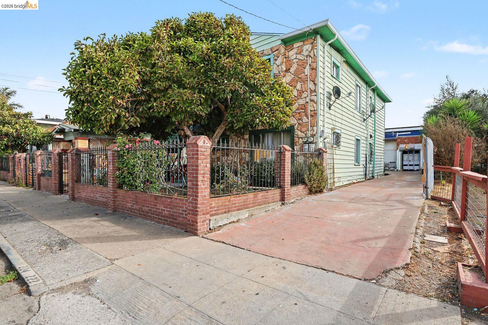 Property photo 11
