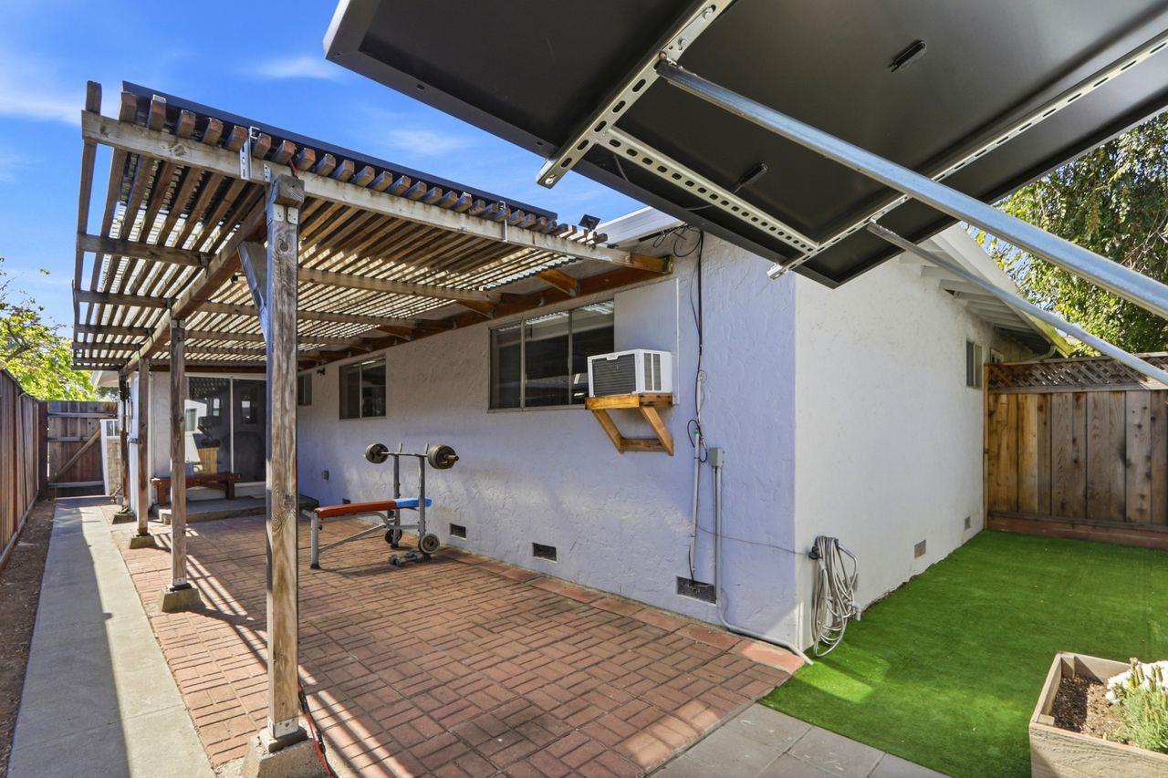 Property photo 32