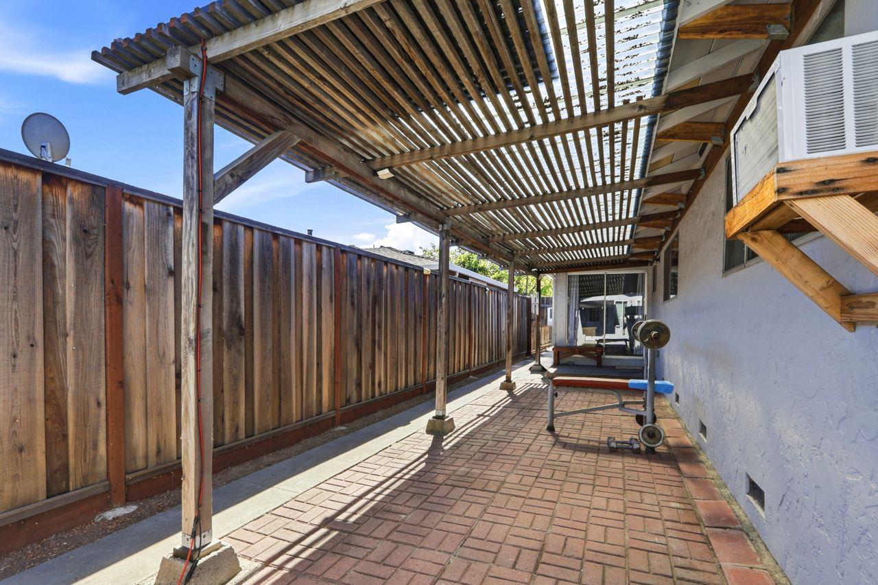Property photo 33