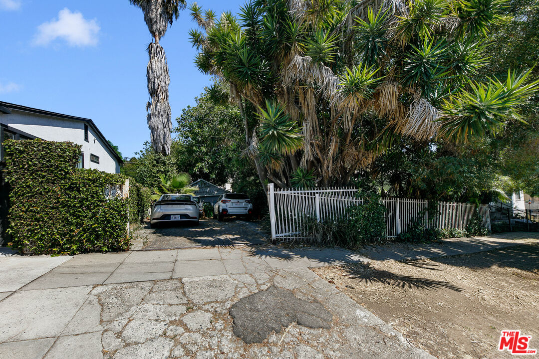 Property photo 32
