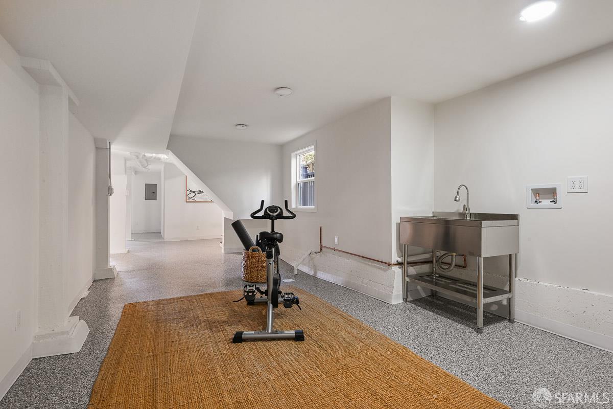 Property photo 44