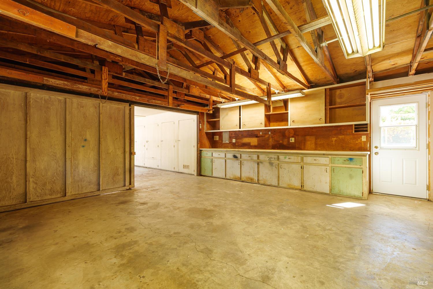 Property photo 37