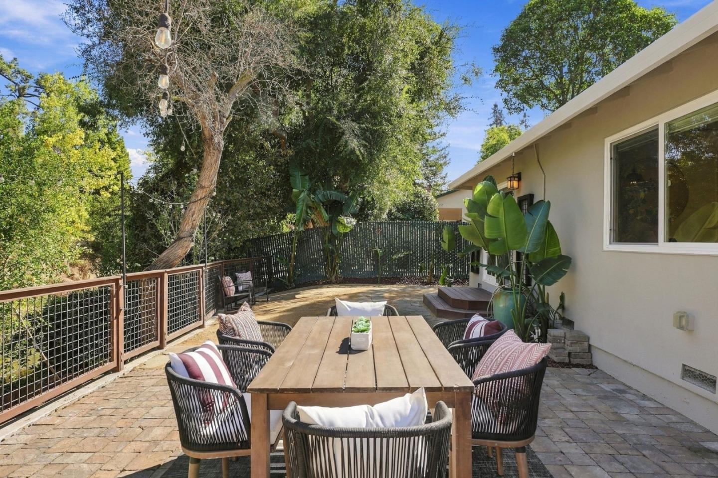 Property photo 32