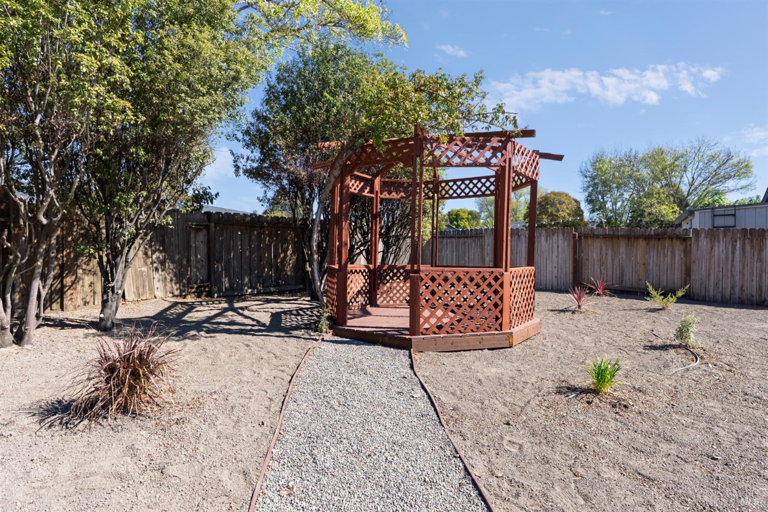 Property photo 36
