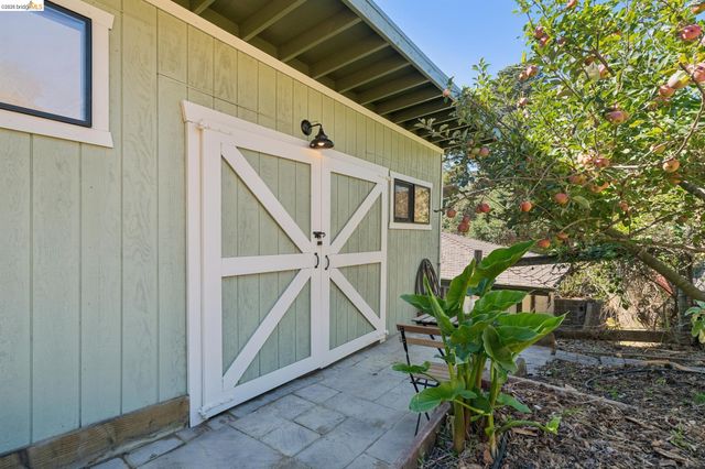 Property photo 43