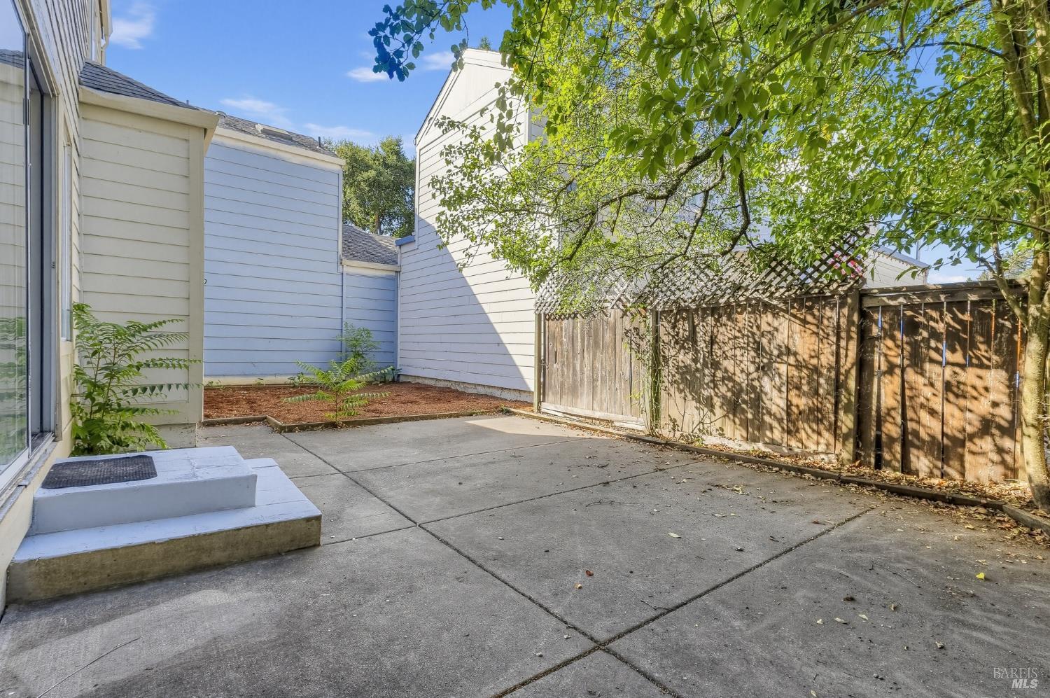 Property photo 35