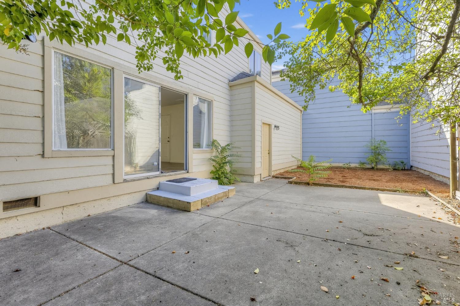Property photo 37