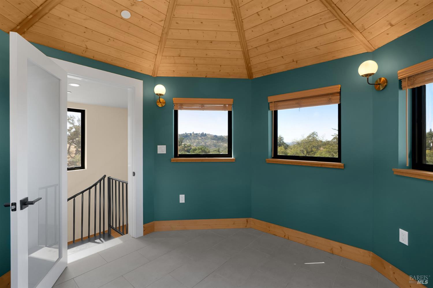 Property photo 44