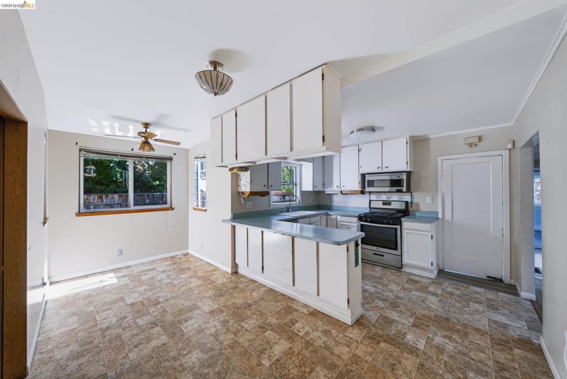 Property photo 32
