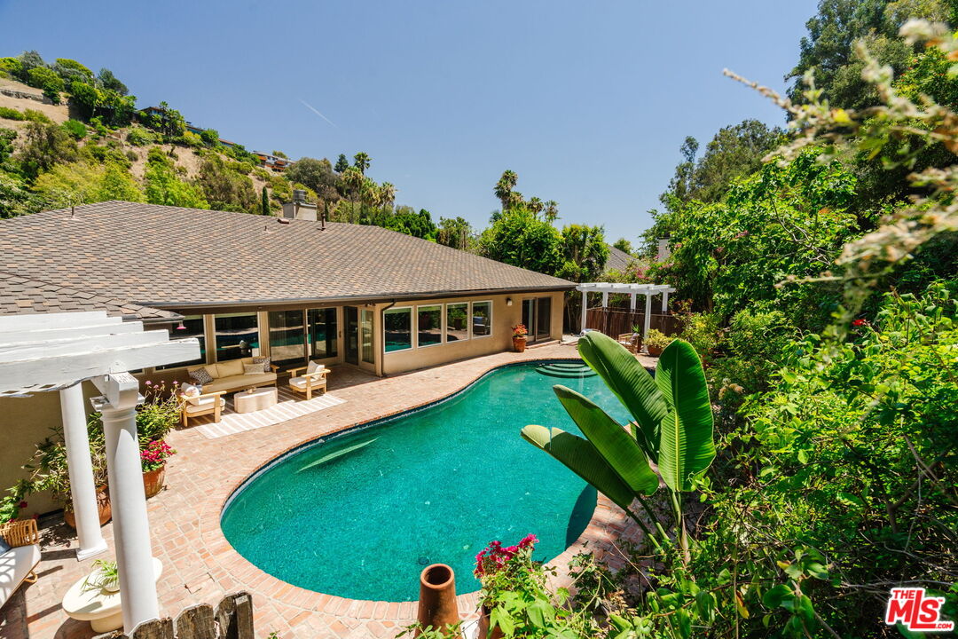 Property photo 37