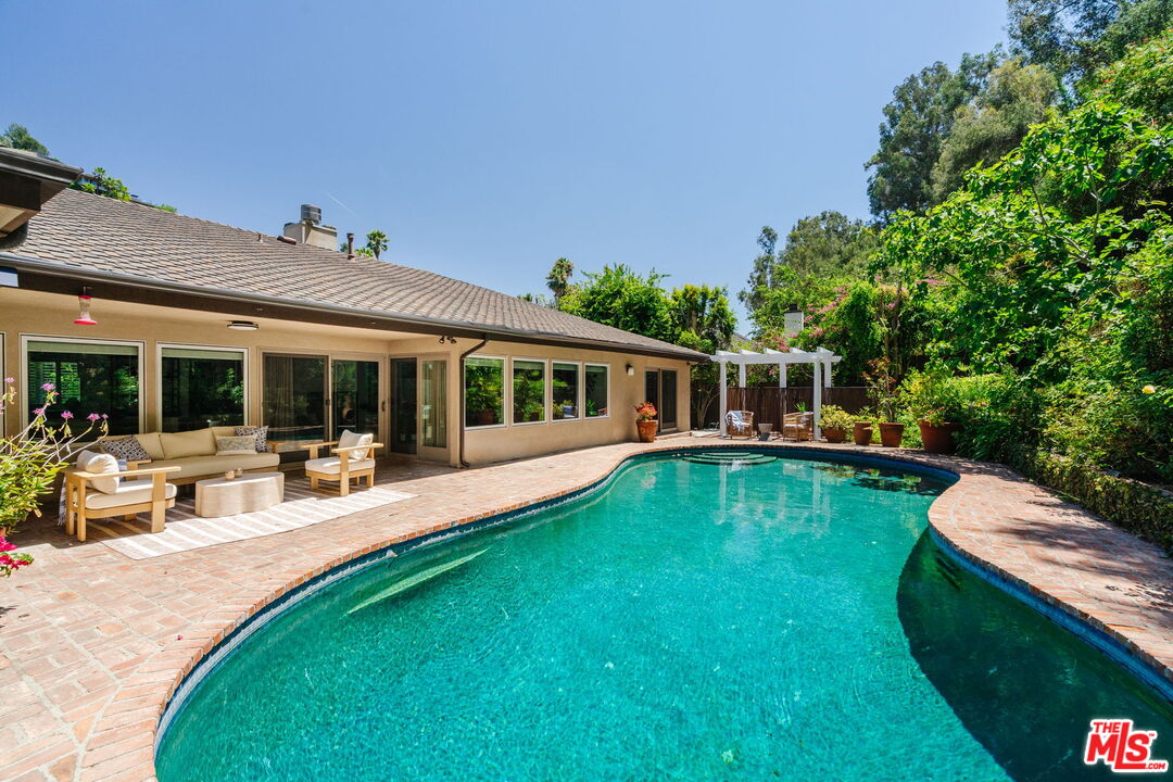 Property photo 38