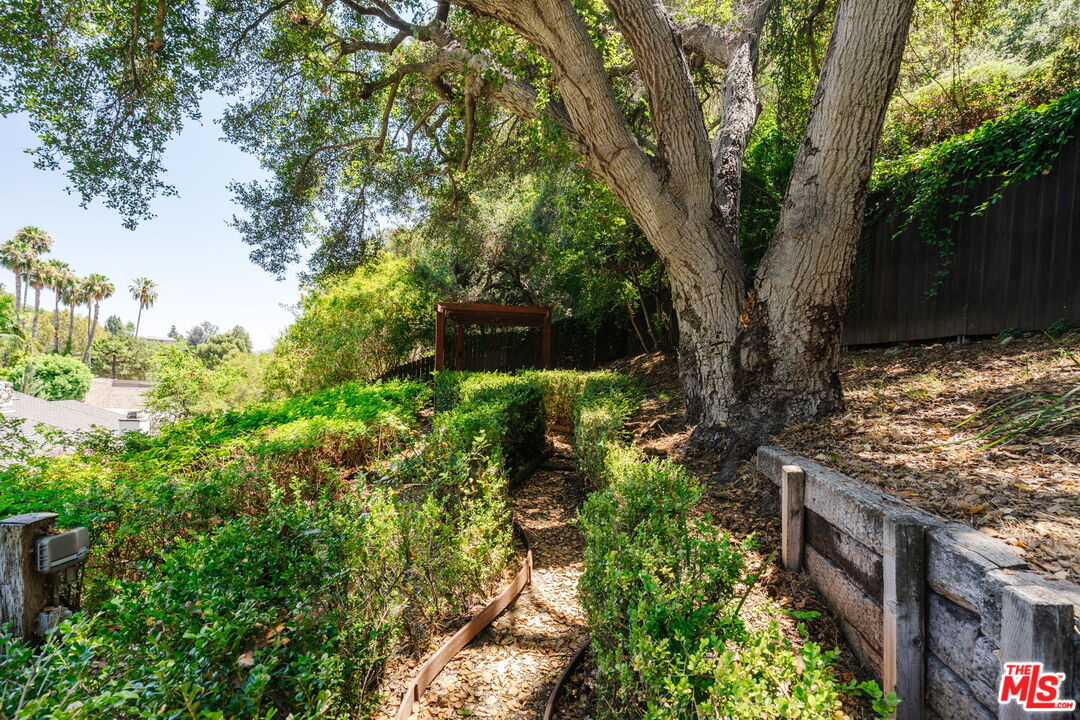 Property photo 40