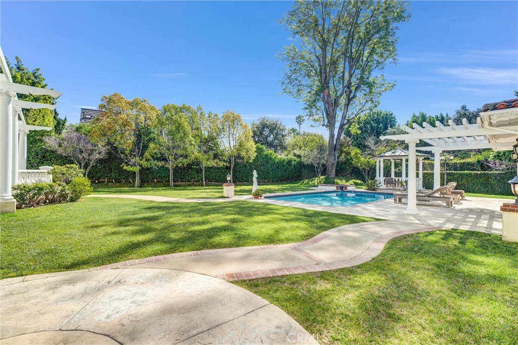 Property photo 43