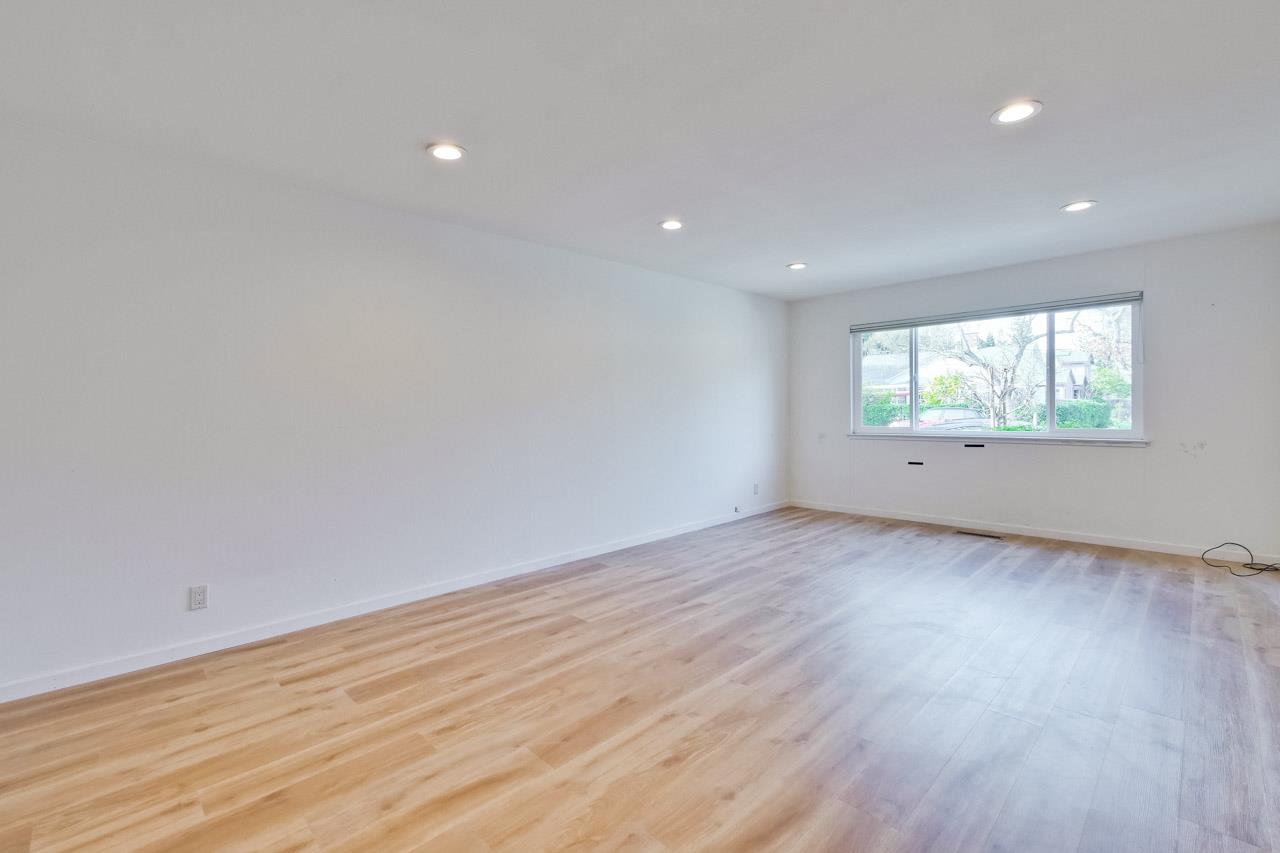 Property photo 50