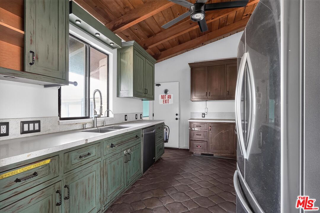 Property photo 28