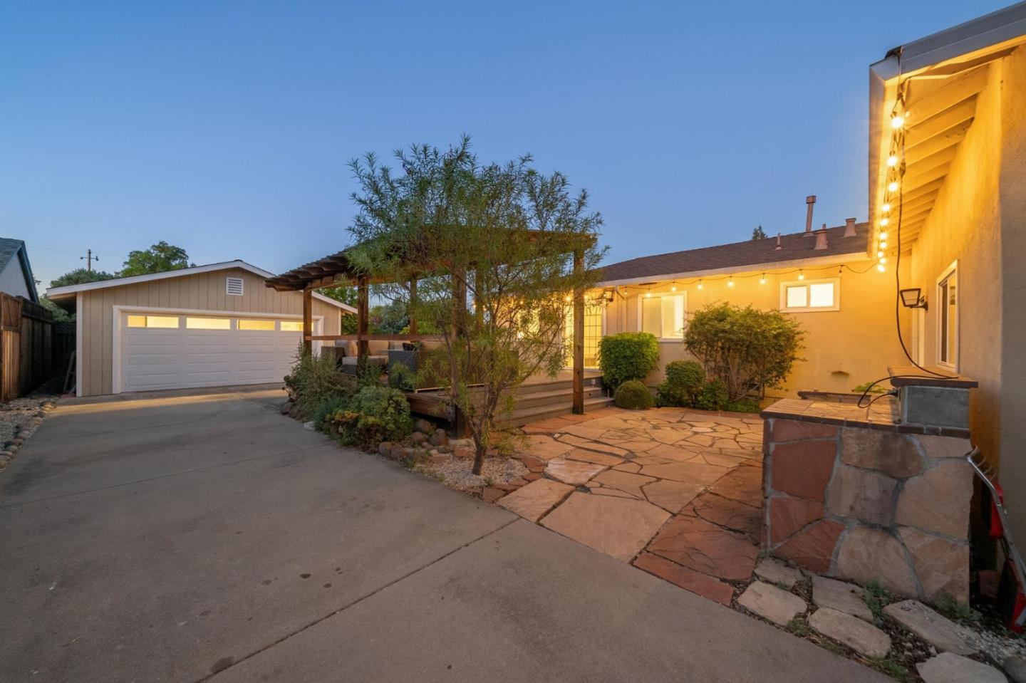 Property photo 44