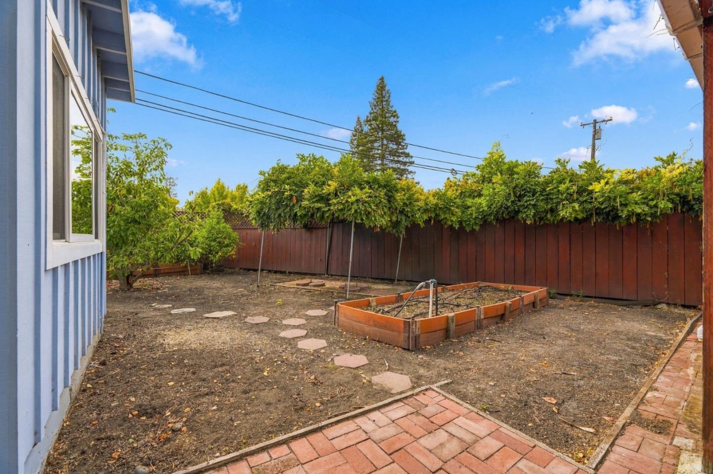 Property photo 28