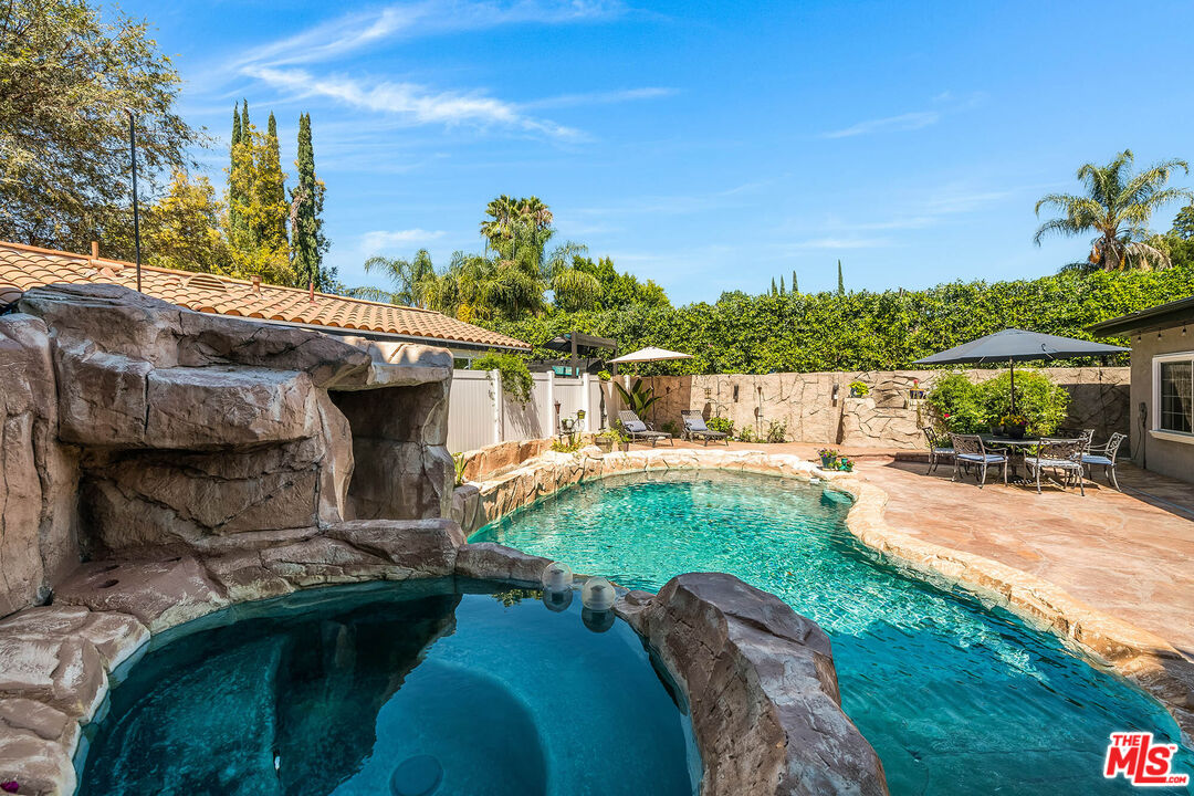 Property photo 32