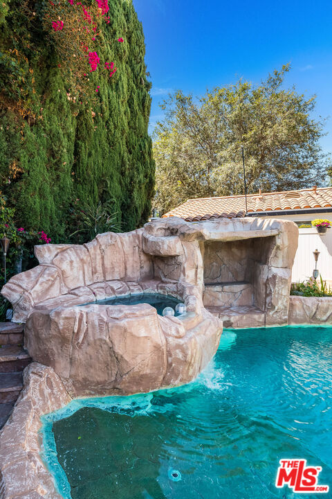 Property photo 34