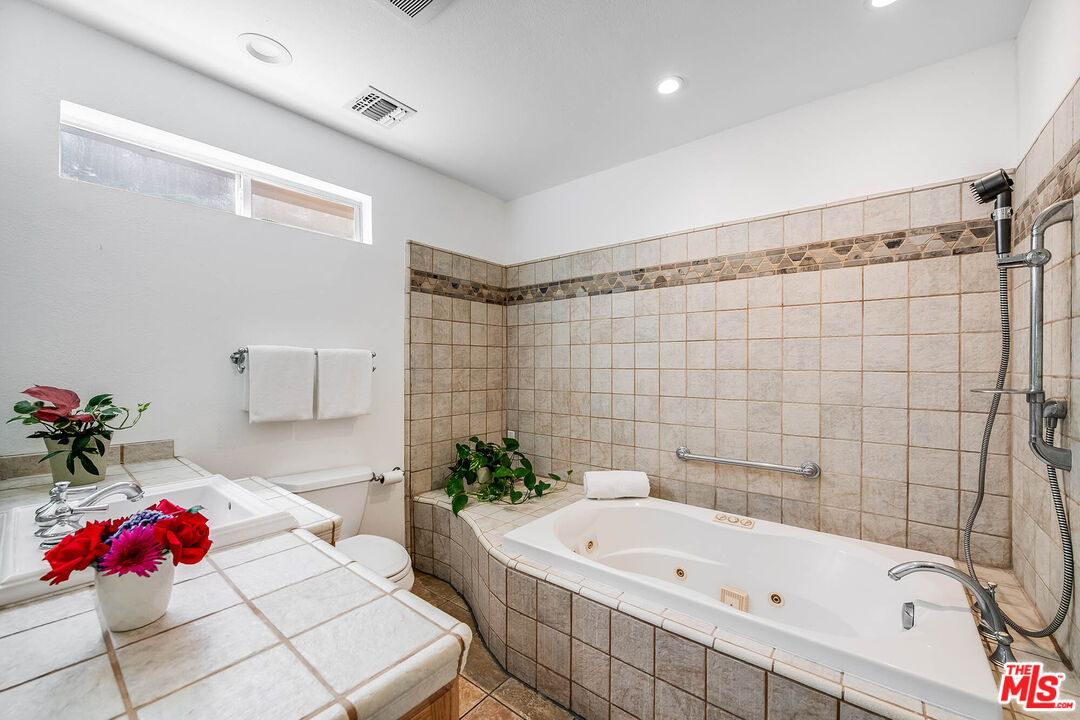 Property photo 50