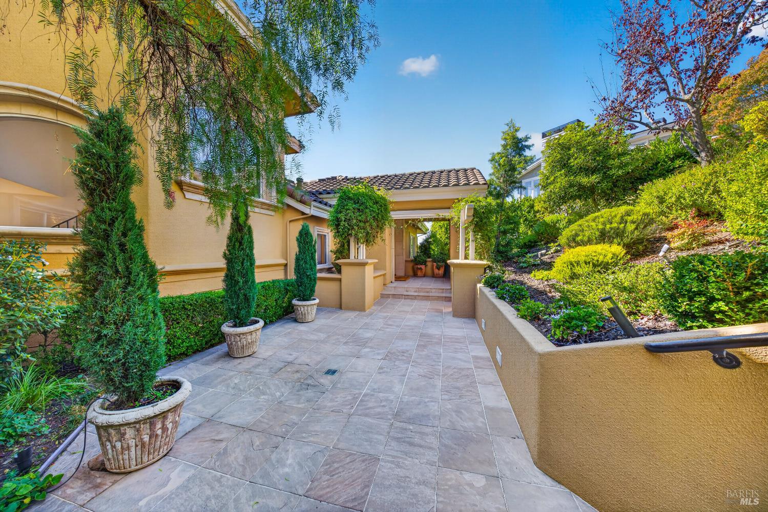 Property photo 37