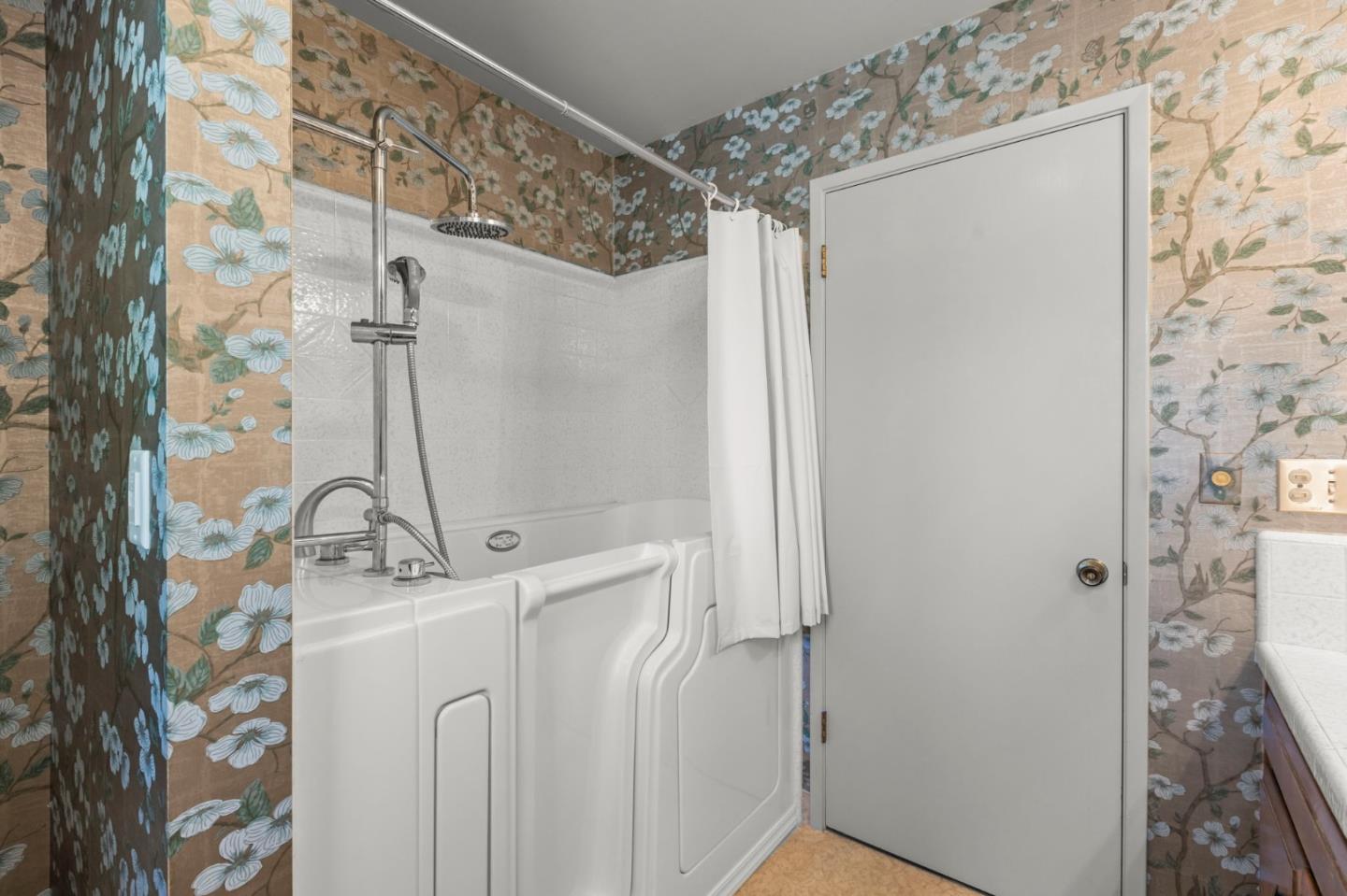 Property photo 28