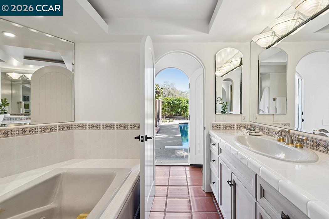 Property photo 38